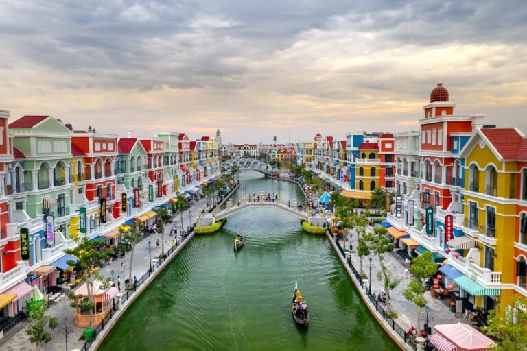 عرض فيتنام شهر العسل